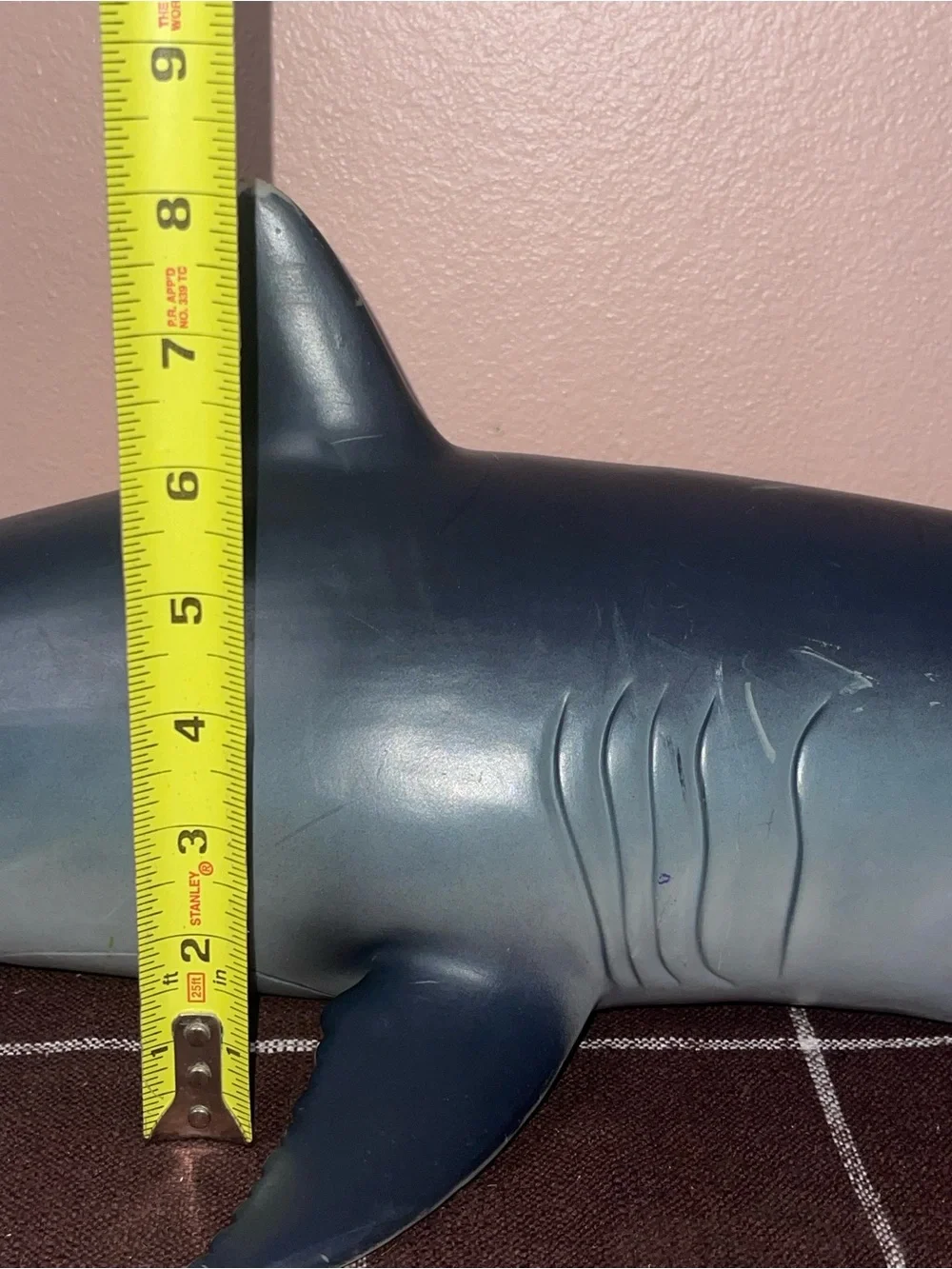2016 Toys “R” Us 24” Retired MaidenHead Shark Toy